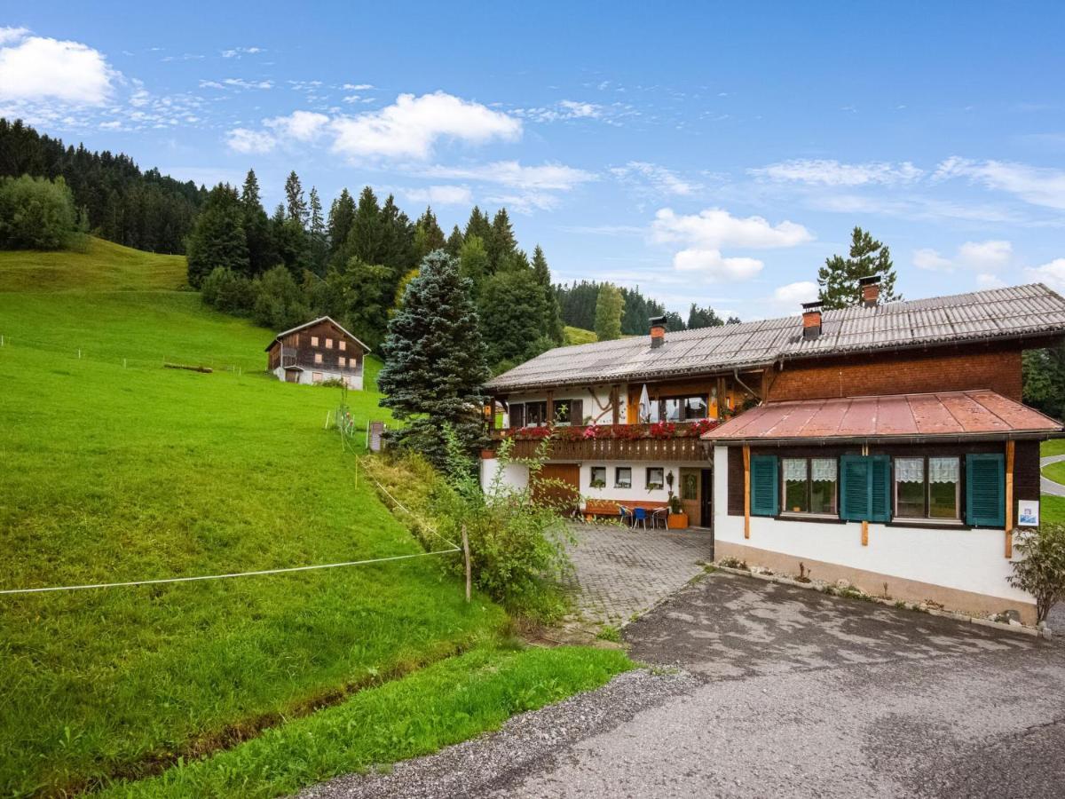 Vintage Holiday Home in Vorarlberg near Ski Area Schwarzenberg im Bregenzerwald Eksteriør billede