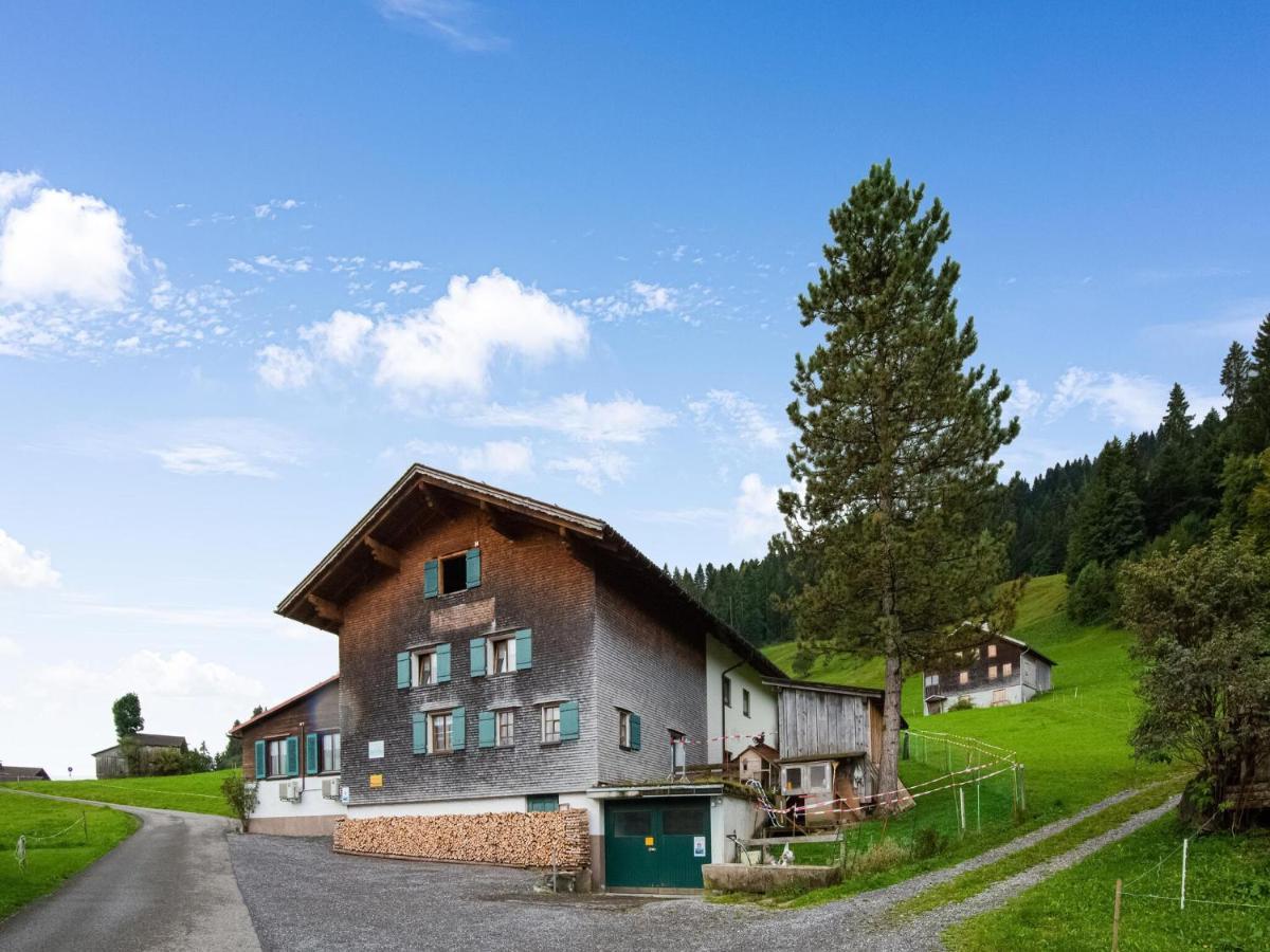 Vintage Holiday Home in Vorarlberg near Ski Area Schwarzenberg im Bregenzerwald Eksteriør billede